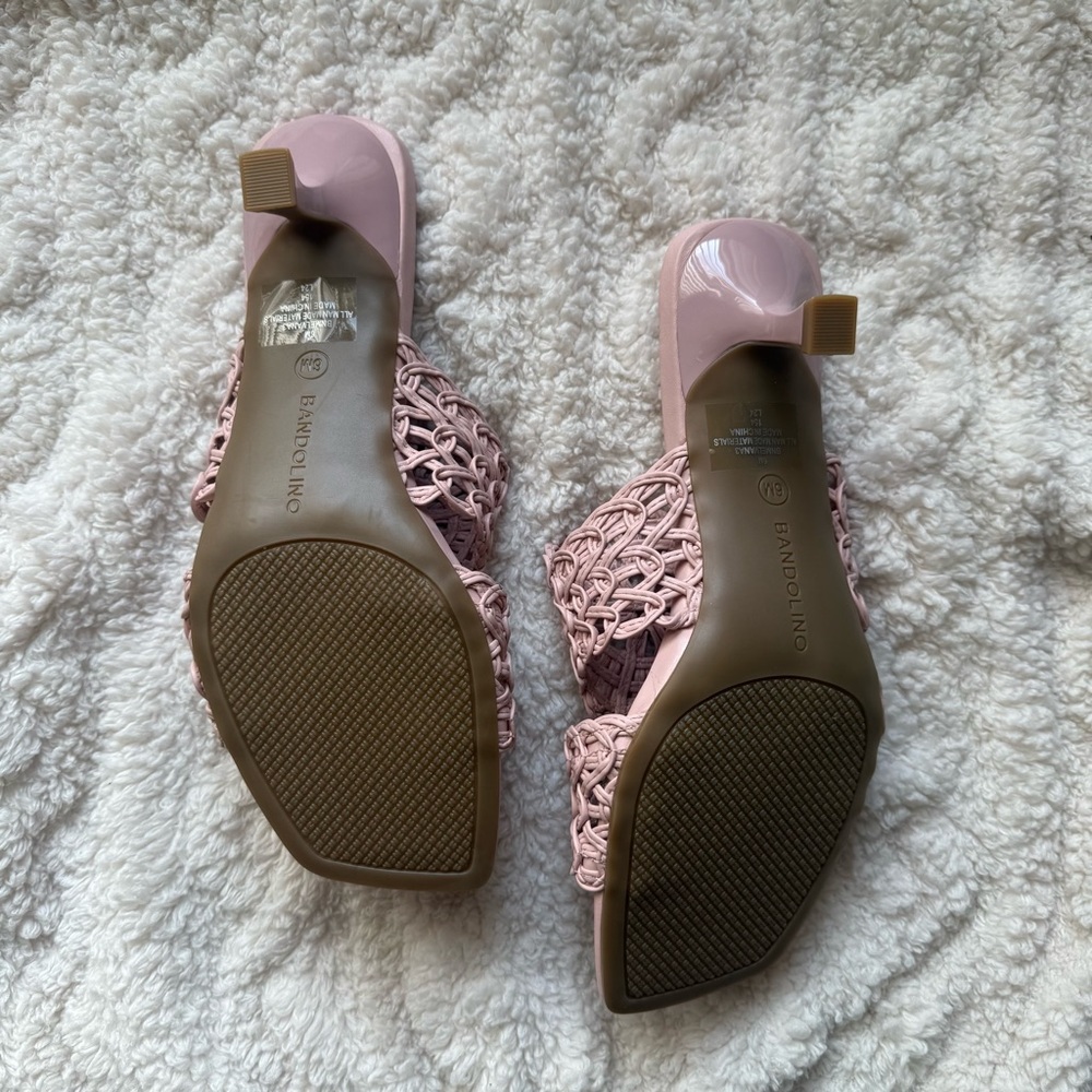 Bandolino Women's Blush Lace Mules - Picture 4 of 6